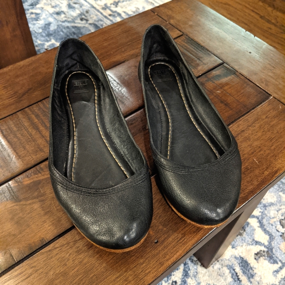 Frye Flats Size 9